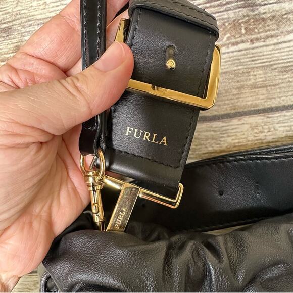 FURLA Black Woven Caos Leather Shoulder bucket bag with Textured Design - Picture 8 of 11